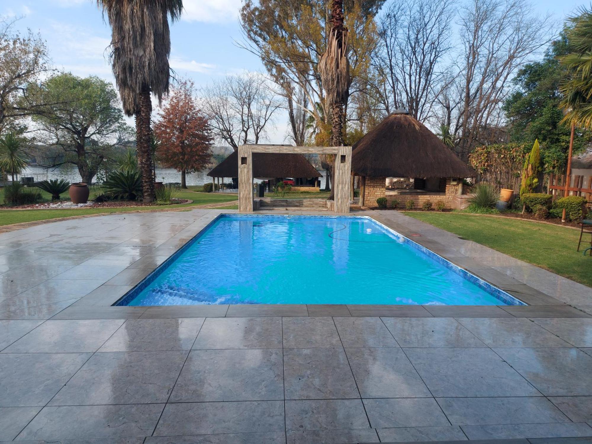 Lalamanzi River Lodge Vanderbijlpark Kültér fotó